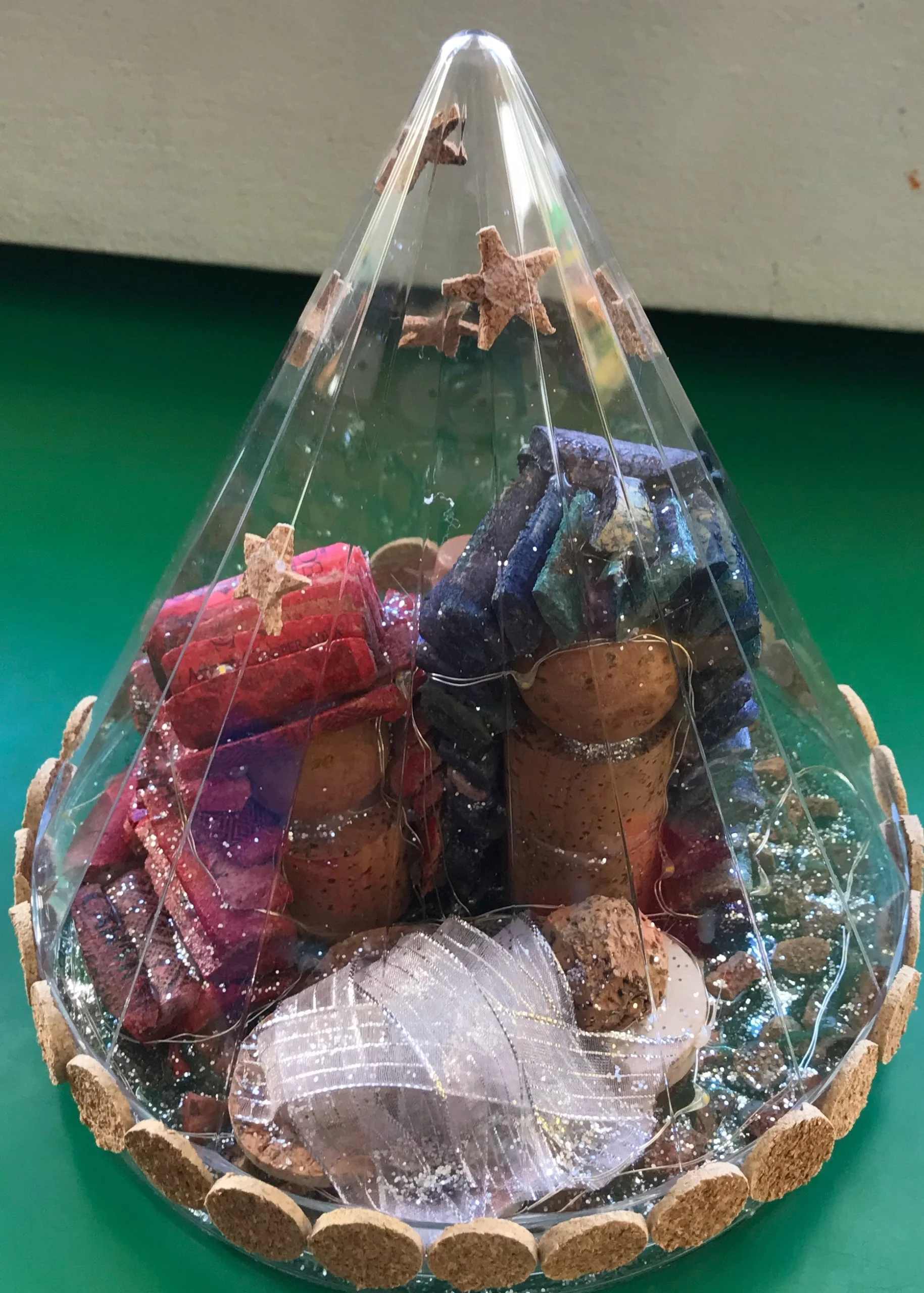 EFC39D85-C940-4252-B93C-7EF7389CD644